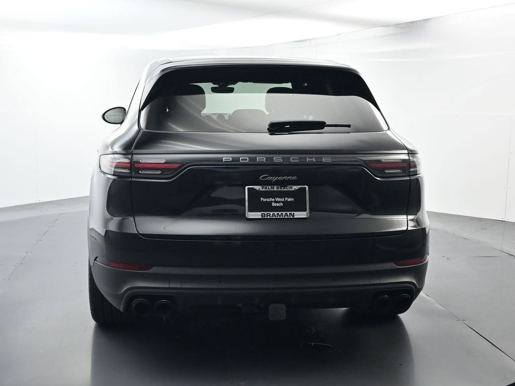 Certified 2023 Porsche Cayenne Platinum Edition image 13