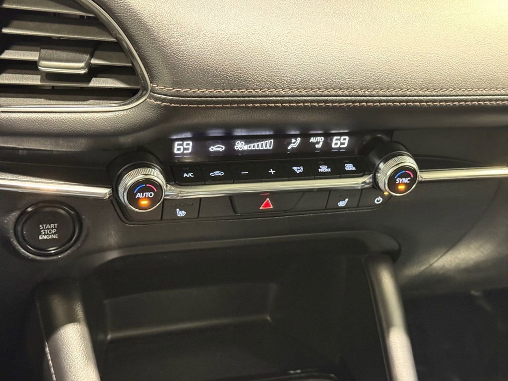 Used 2024 MAZDA MAZDA3 s image 13