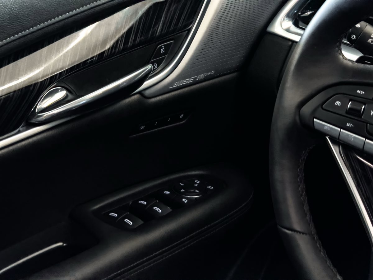 Used 2024 Cadillac XT6 Premium Luxury w/ Technology Package image 40