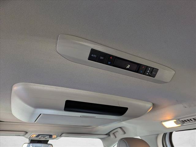 Used 2023 Toyota Sienna XLE w/ XLE Plus Package FWD image 19