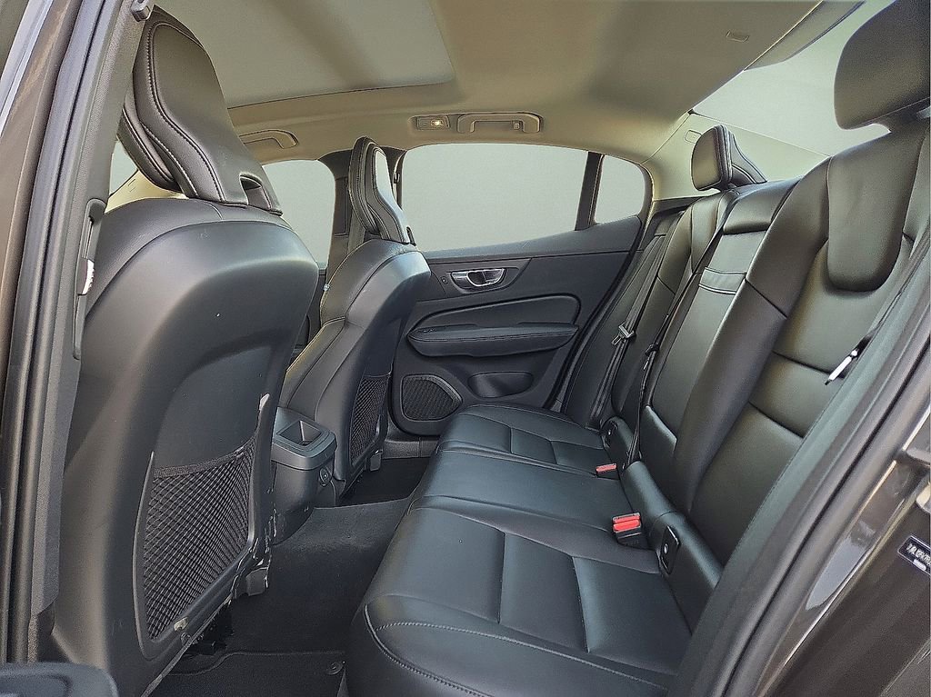 Certified 2024 Volvo S60 B5 Core image 16