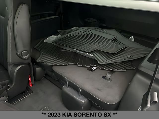 Used 2023 Kia Sorento SX image 15