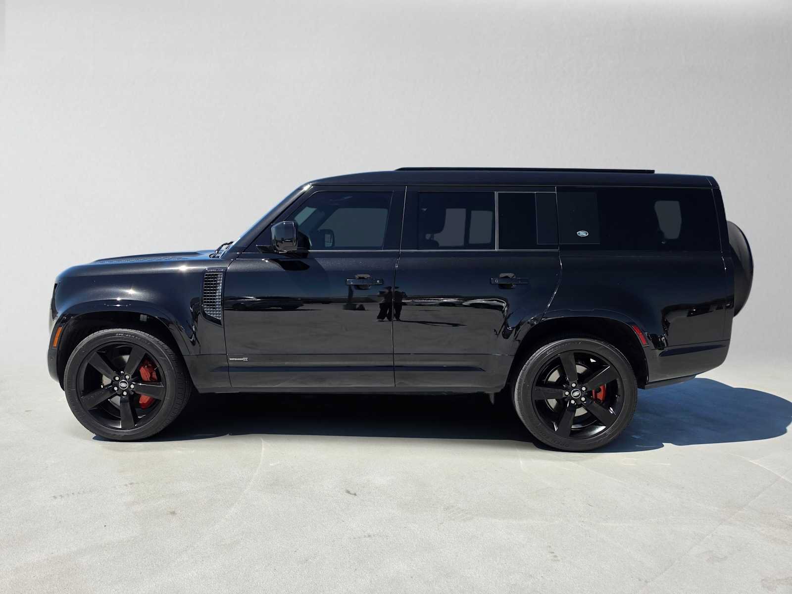 Used 2024 Land Rover Defender 130 X AWD/4WD image 6