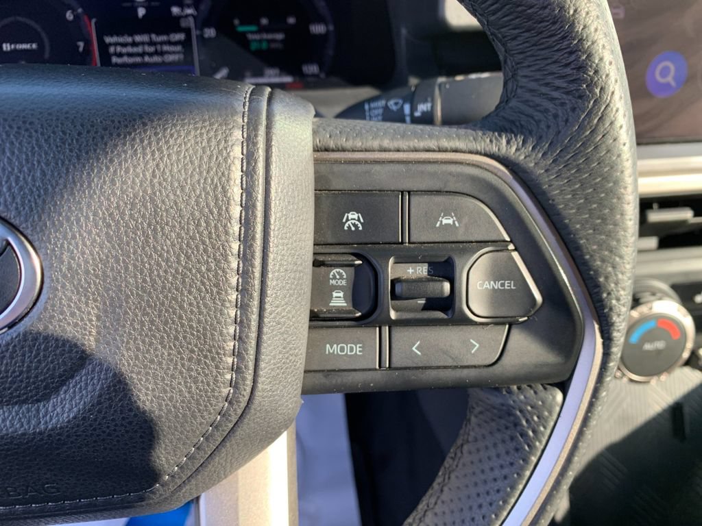 Used 2025 Toyota Tacoma TRD Off-Road AWD/4WD image 28