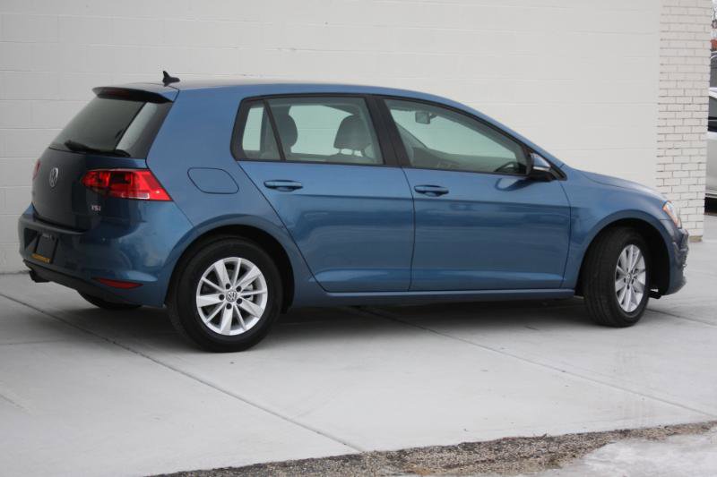 Used 2015 Volkswagen Golf S image 7