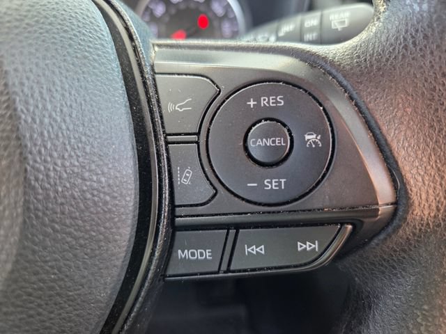 Used 2022 Toyota RAV4 XLE w/ Convenience Package FWD image 26