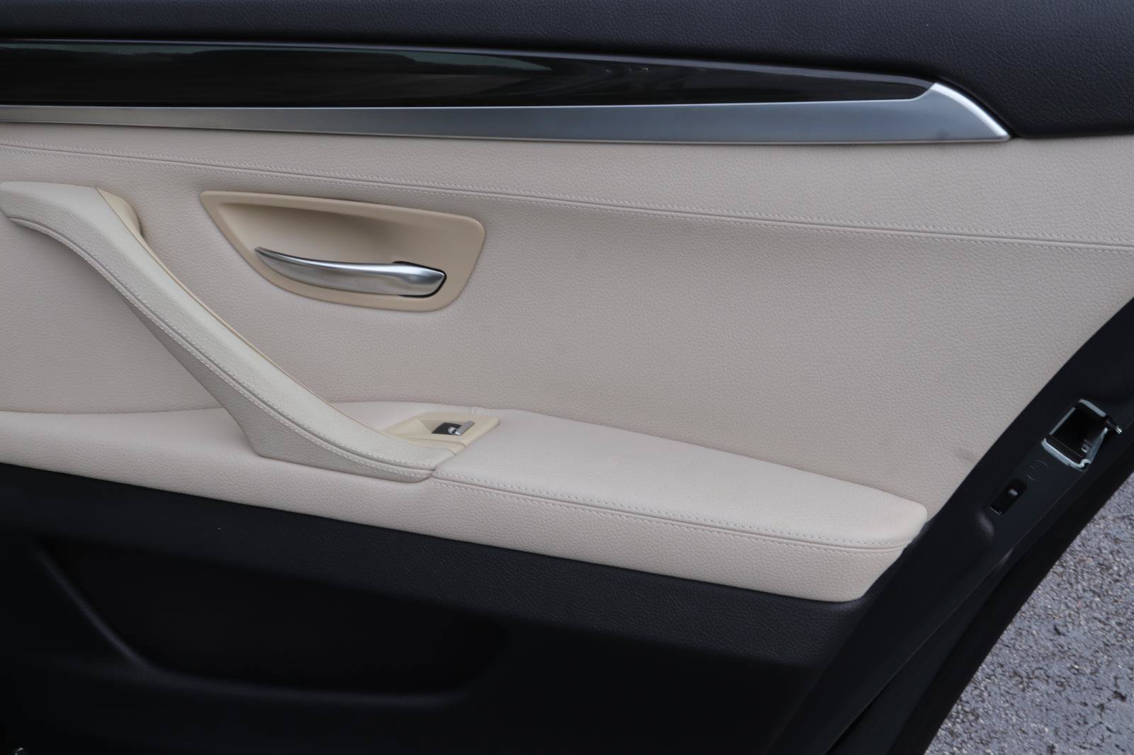 Used 2013 BMW 528i Sedan RWD image 17