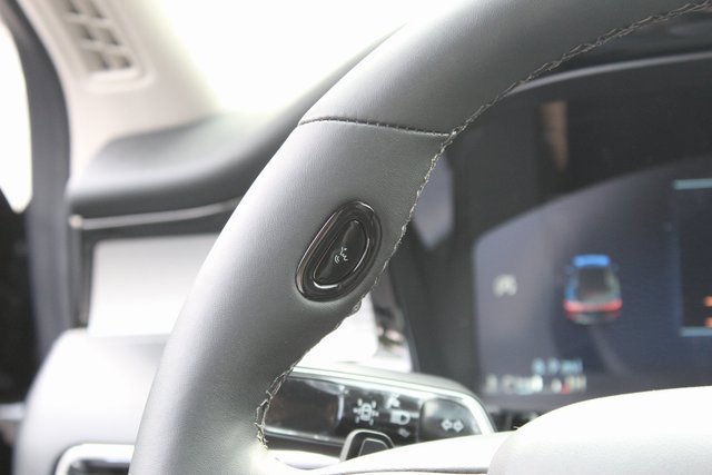 New 2023 Lincoln Corsair AWD w/ Equipment Group 101A image 18