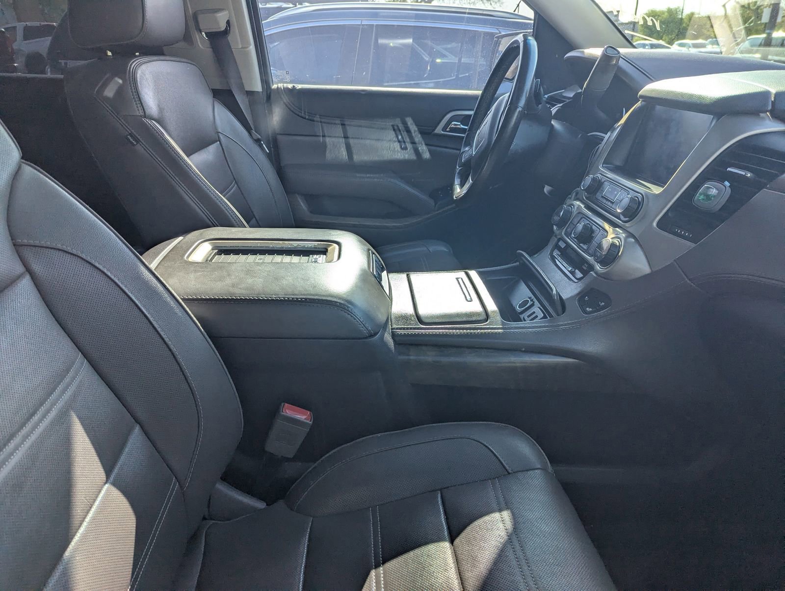 Used 2018 GMC Yukon XL Denali w/ Open Road Package AWD/4WD image 6