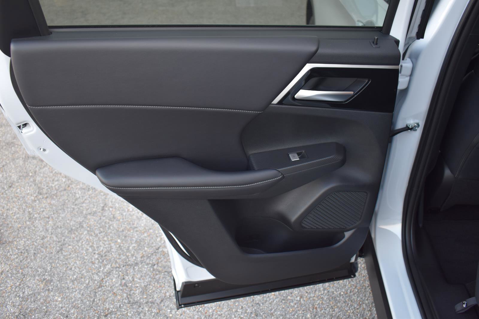 New 2026 Nissan Rogue SL image 43
