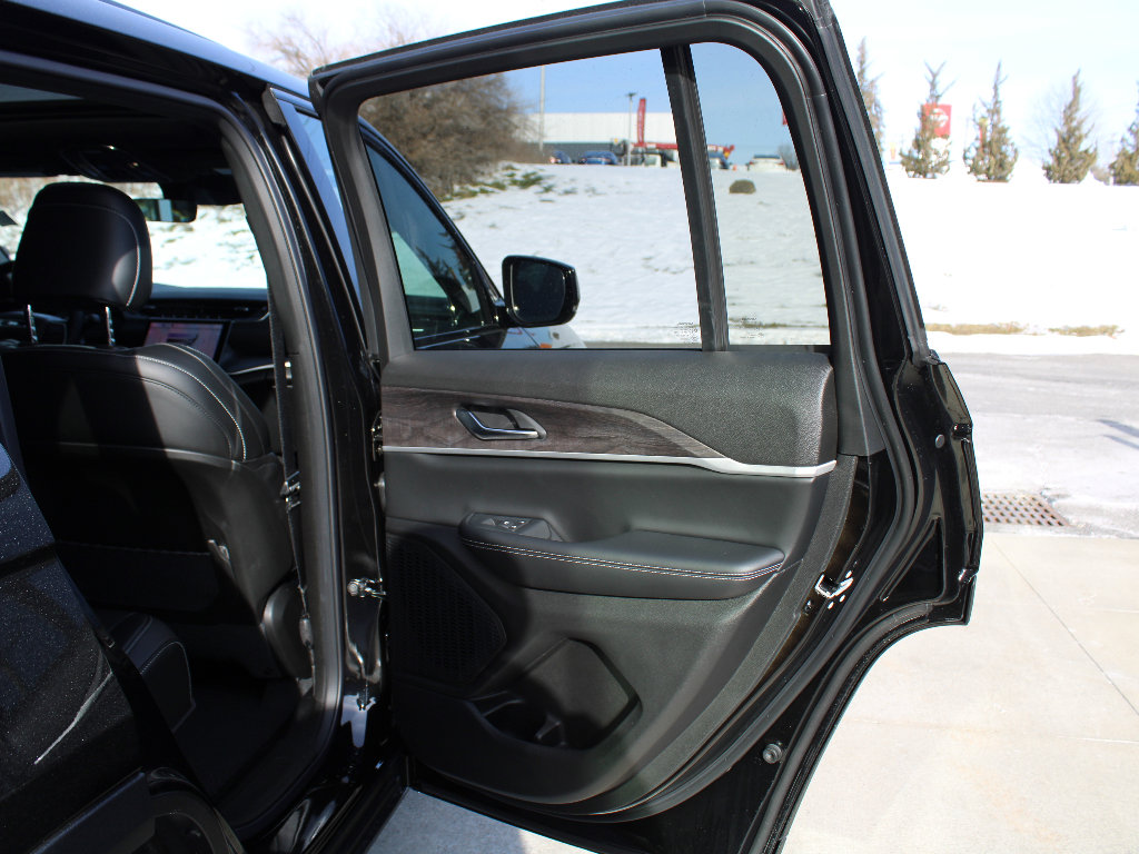 New 2025 Jeep Grand Cherokee Limited w/ Trailer Tow Package image 23