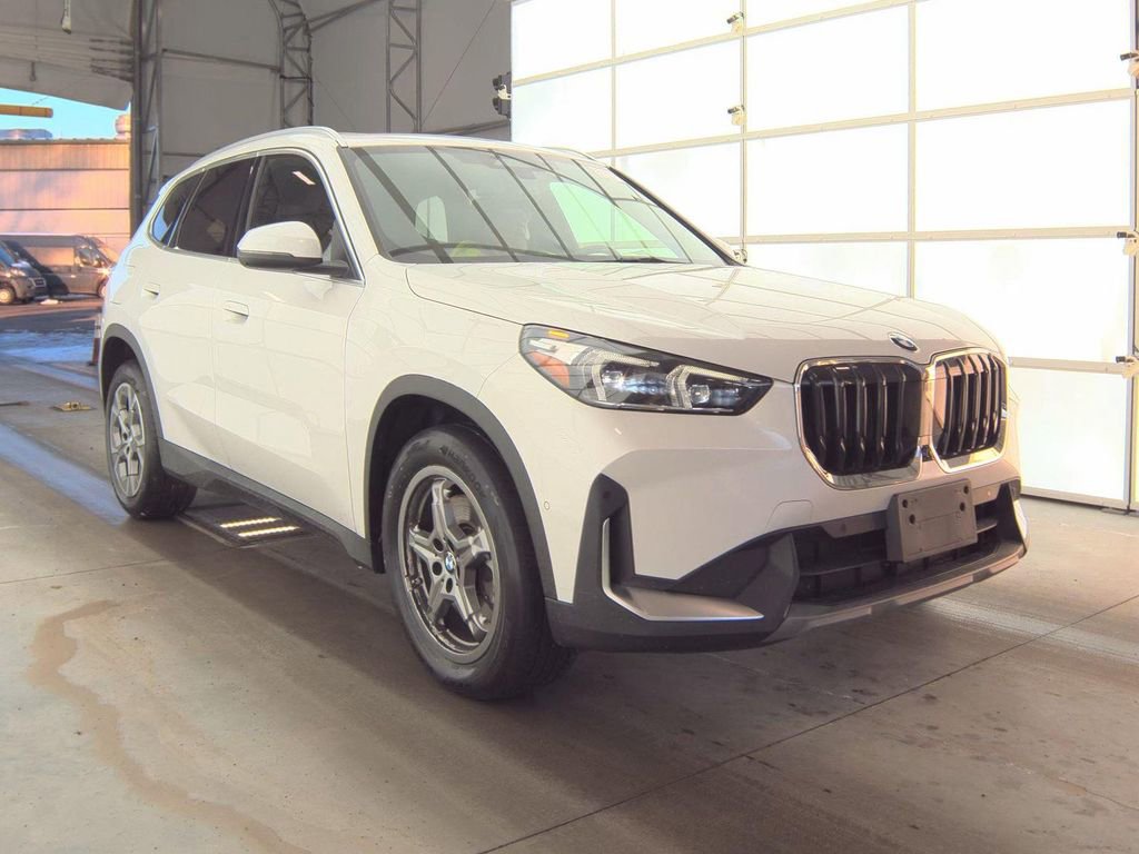 Certified 2023 BMW X1 xDrive28i w/ Premium Package image 3