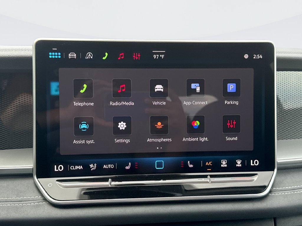 New 2026 Volkswagen Tiguan SE FWD image 19