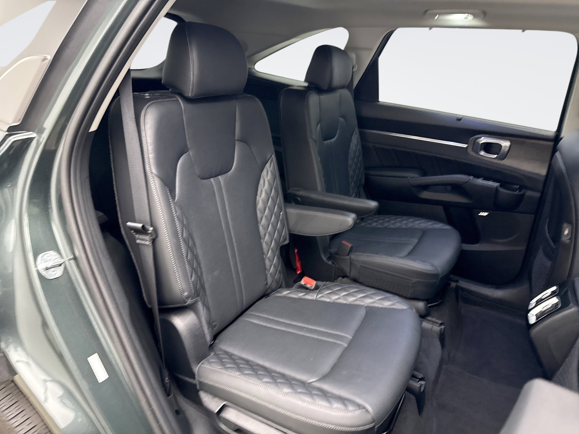 Used 2023 Kia Sorento SX Prestige image 18