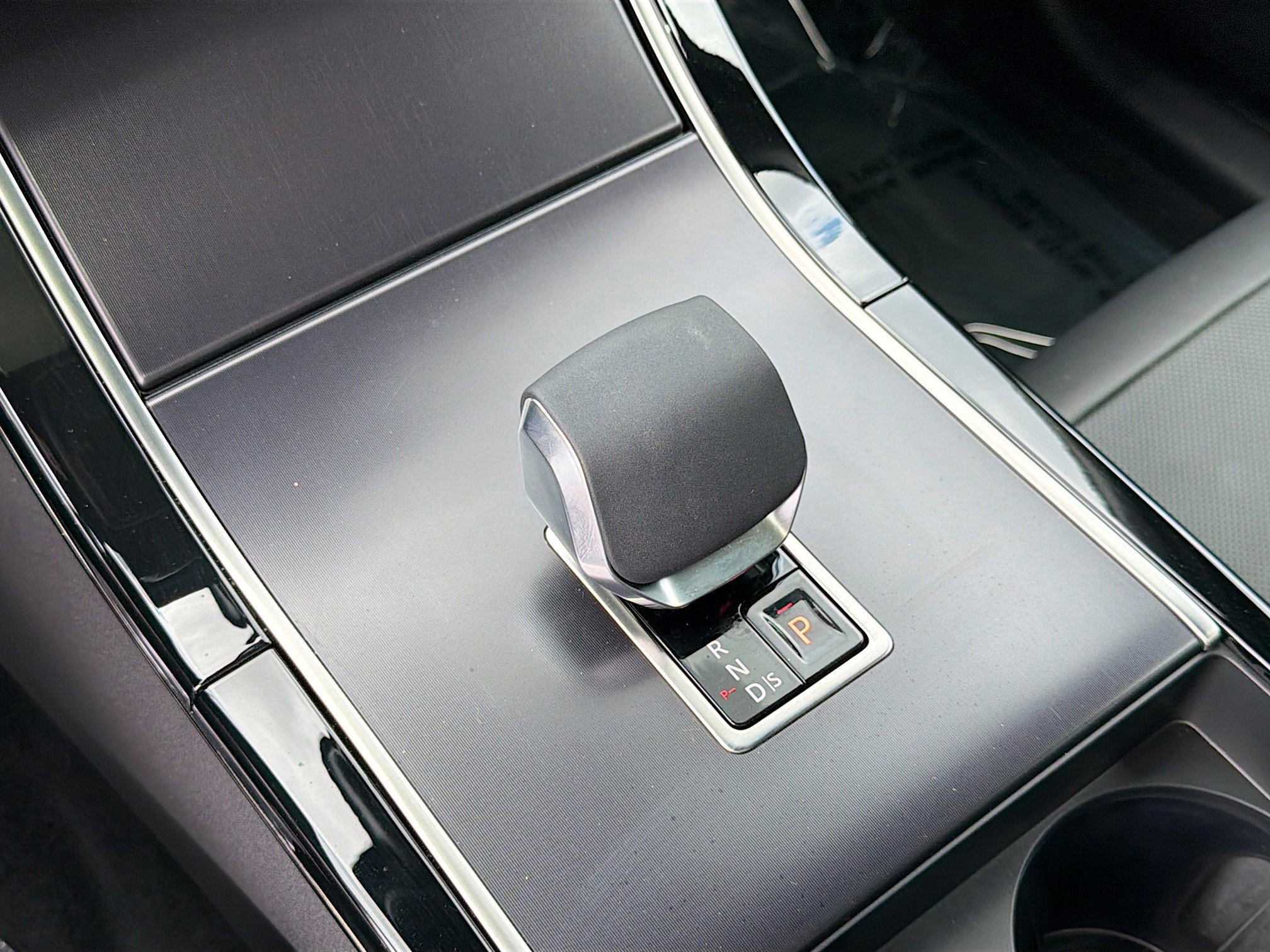 Used 2026 Land Rover Range Rover Velar Dynamic SE image 29