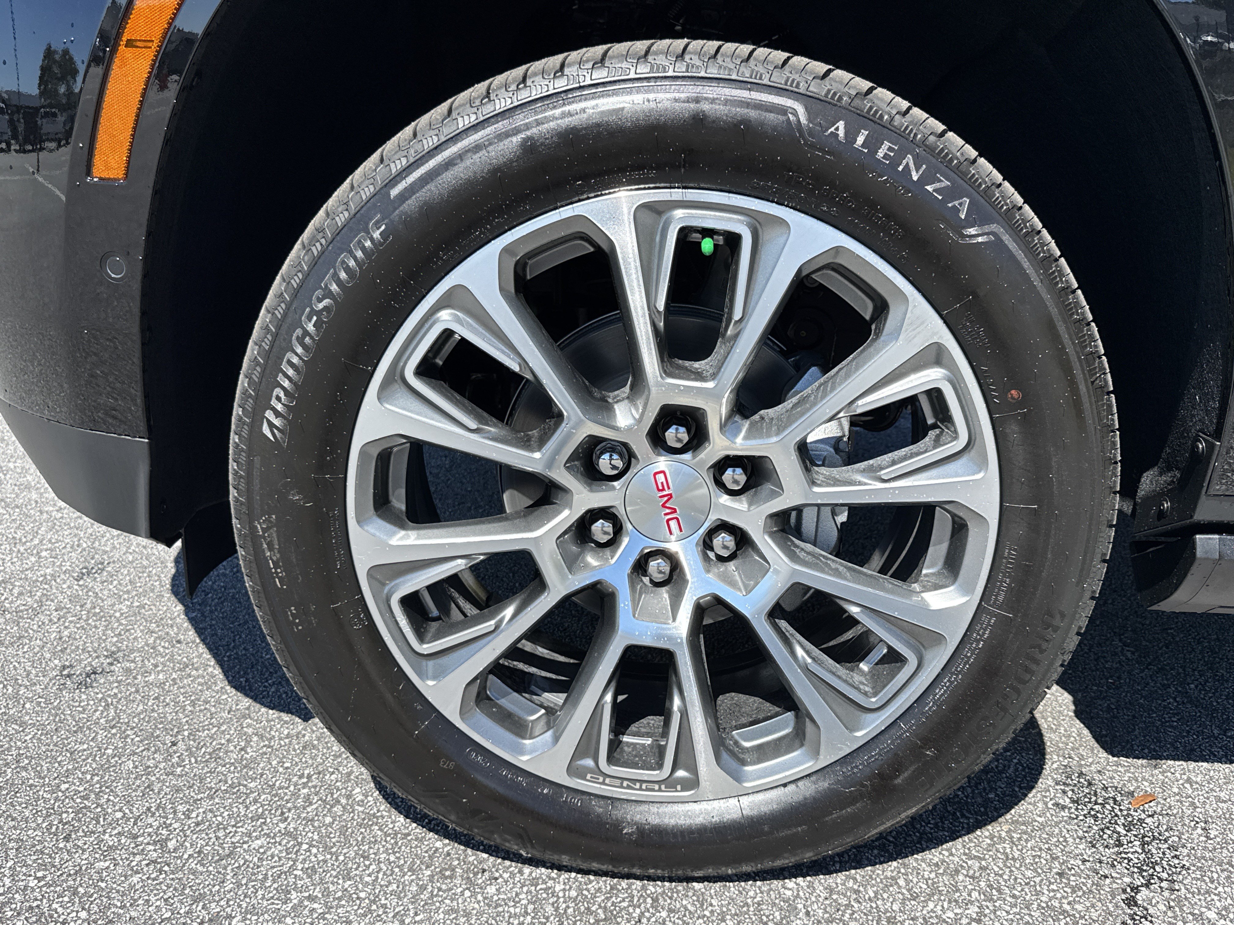 New 2026 GMC Yukon XL Denali w/ Denali Reserve Package RWD image 13