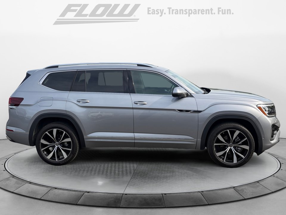 Used 2025 Volkswagen Atlas SEL Premium R-Line AWD/4WD image 8