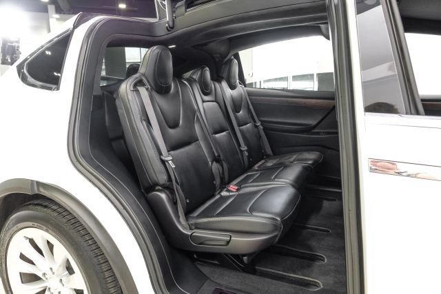 Used 2020 Tesla Model X Long Range AWD/4WD image 39