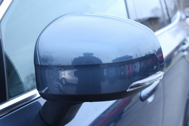 Used 2025 Volvo XC90 B5 Core image 7