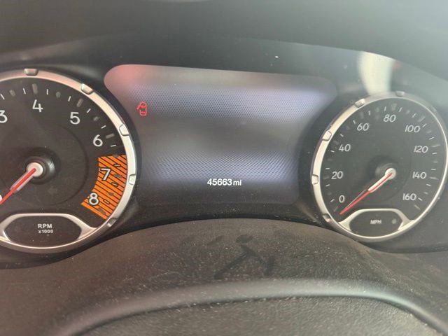 Used 2021 Jeep Renegade Trailhawk w/ Sun & Sound Group AWD/4WD image 3