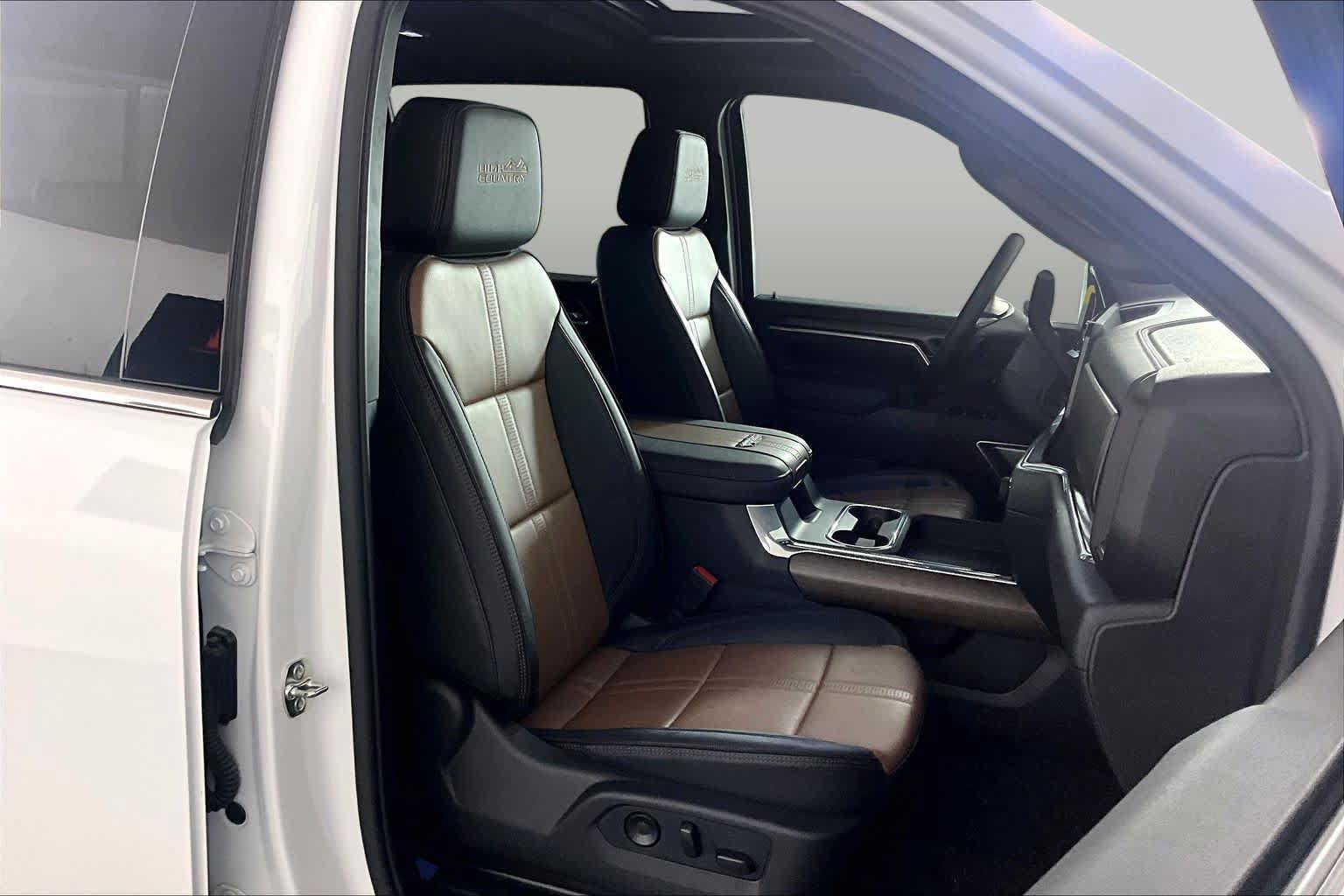 Certified 2026 Chevrolet Silverado 3500 High Country w/ High Country Premium Package AWD/4WD image 9