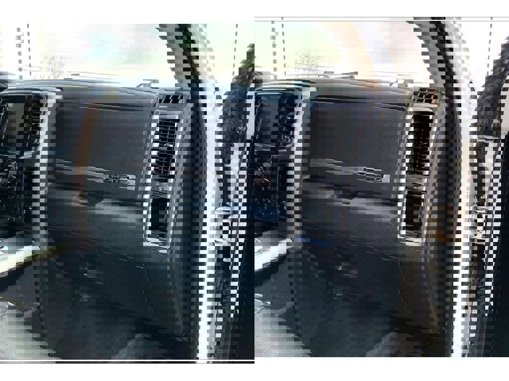 Used 2015 RAM 2500 Limited image 18
