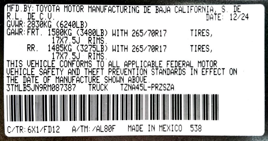 Certified 2024 Toyota Tacoma TRD Off-Road AWD/4WD image 22