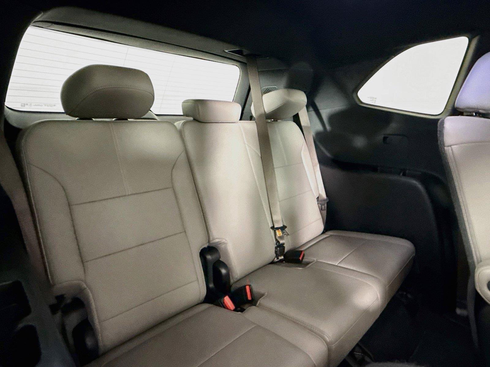 Used 2024 GMC Acadia Elevation AWD/4WD image 38