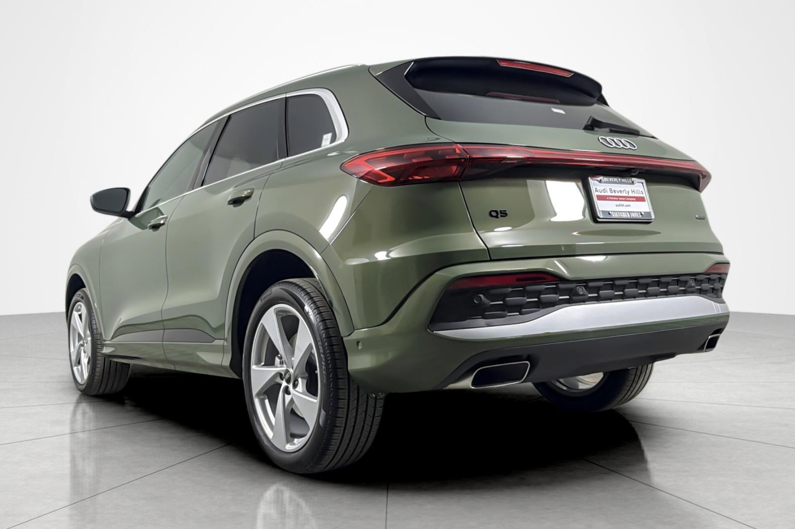 Used 2025 Audi Q5 Premium Plus w/ Premium Plus image 3