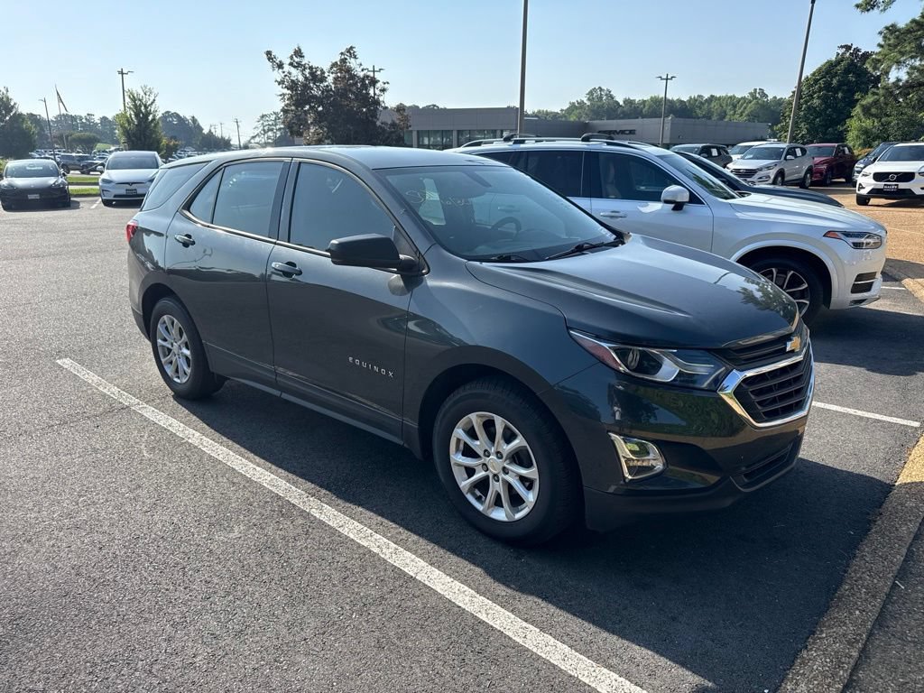 Used 2019 Chevrolet Equinox LS FWD image 3