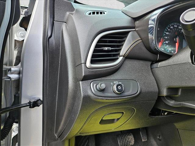 Used 2018 Chevrolet Trax LT w/ LT Convenience Package FWD image 25