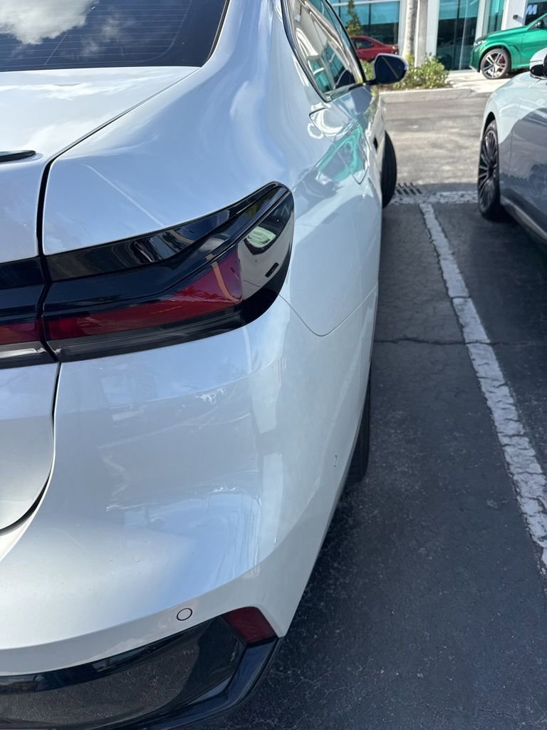 Used 2025 BMW 740i w/ Premium Package image 6