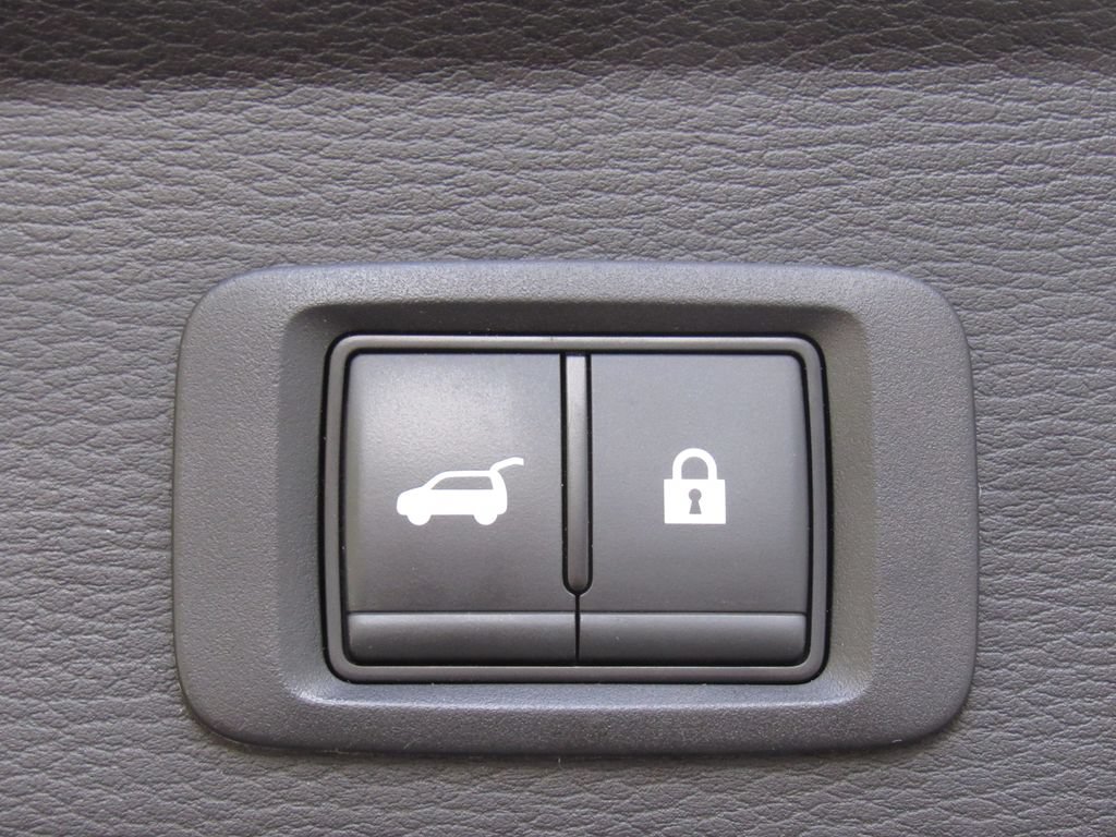 Used 2024 Mitsubishi Outlander 4WD Plug-In Hybrid image 25