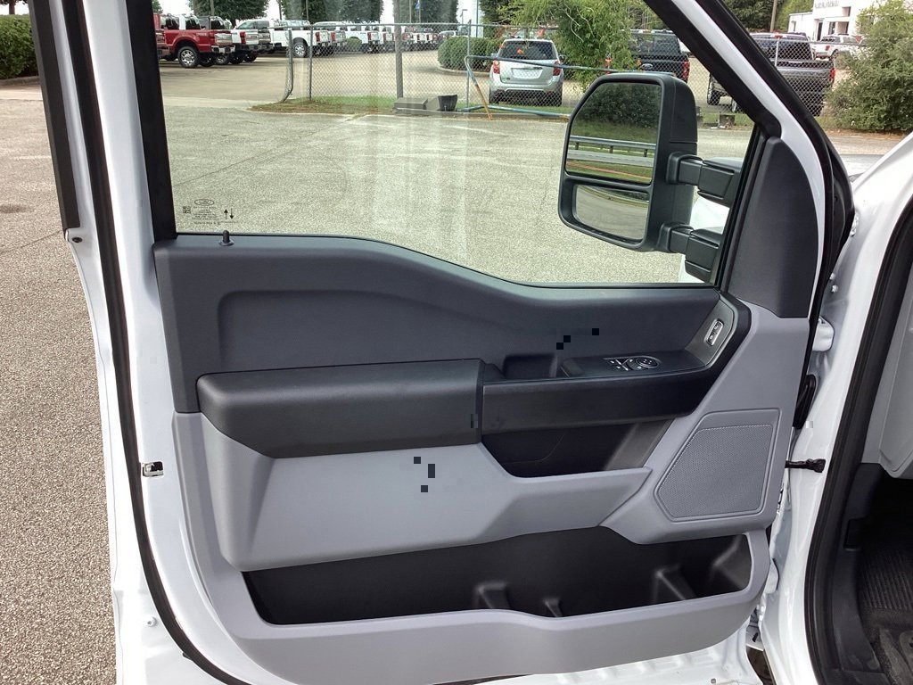 New 2025 Ford F250 XL w/ FX4 Off-Road Package image 21