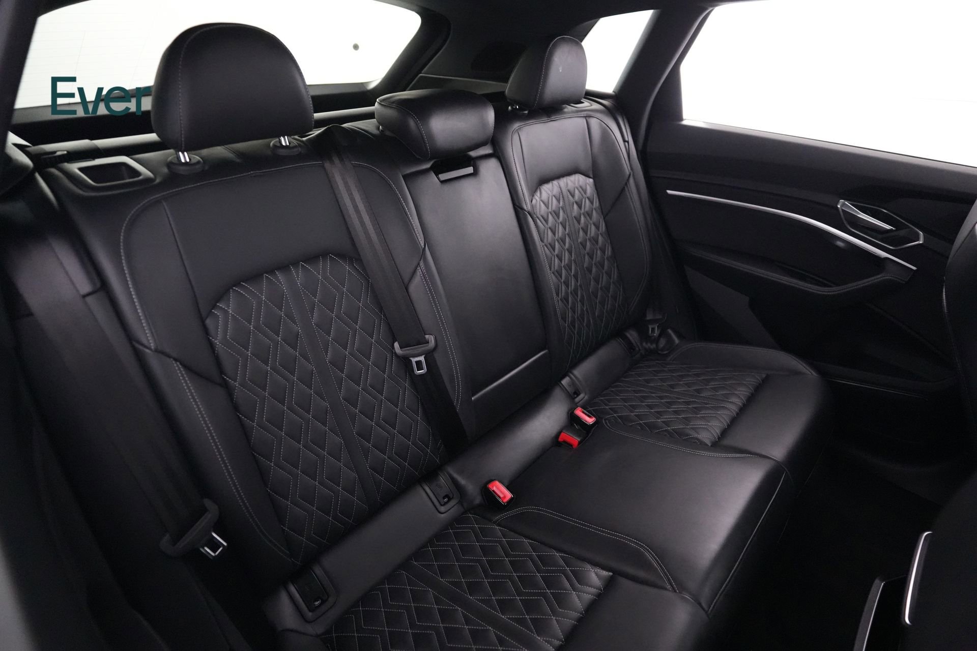 Used 2024 Audi SQ8 e-tron Premium Plus w/ Black Optic Package AWD/4WD image 5