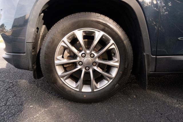 Used 2020 Jeep Cherokee Latitude Plus image 44