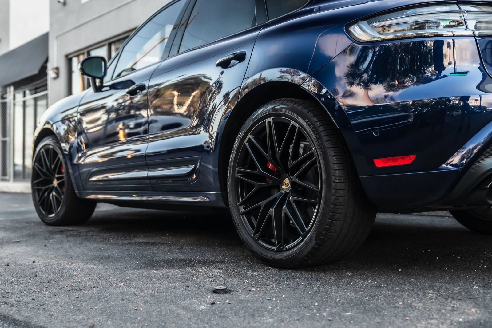 Used 2022 Porsche Macan GTS AWD/4WD image 9