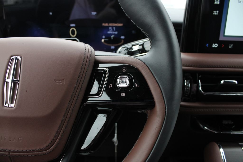 New 2026 Lincoln Aviator Reserve AWD/4WD image 12