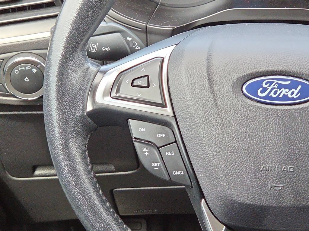 Used 2024 Ford Edge SEL AWD/4WD image 24