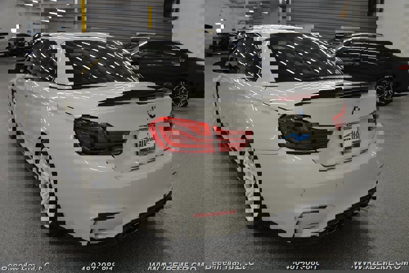 Used 2018 BMW M4 Convertible image 11