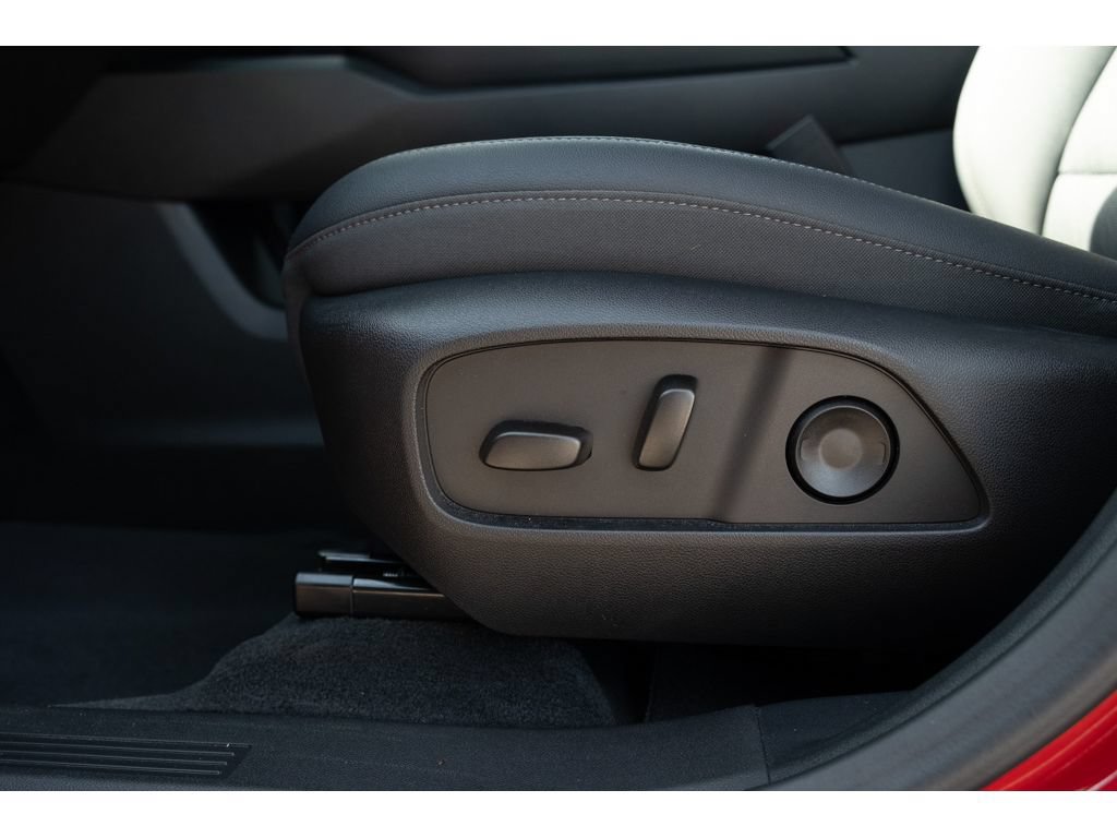 Used 2026 Chevrolet Equinox LT w/ Convenience Package II FWD image 15