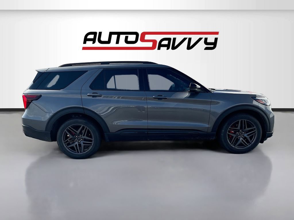 Used 2025 Ford Explorer ST image 8