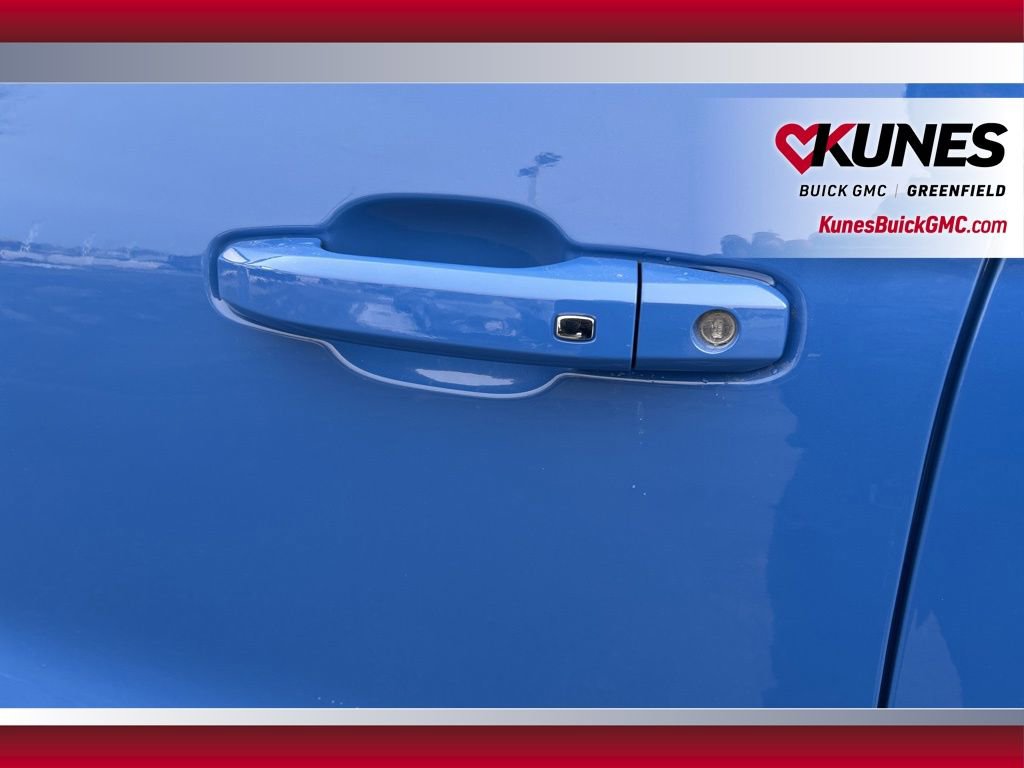 New 2026 GMC Canyon Elevation w/ Convenience Package image 17