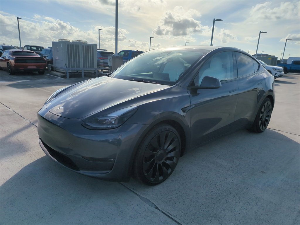 Used 2023 Tesla Model Y Performance image 9