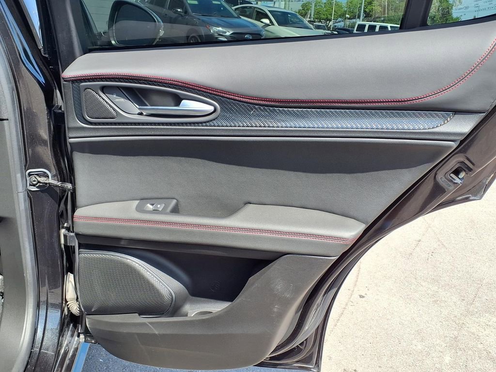 Used 2023 Alfa Romeo Stelvio Estrema AWD/4WD image 14