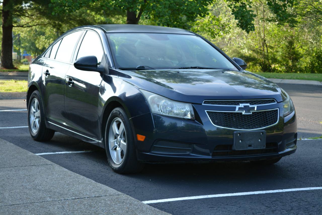 Used 2014 Chevrolet Cruze LT FWD image 3