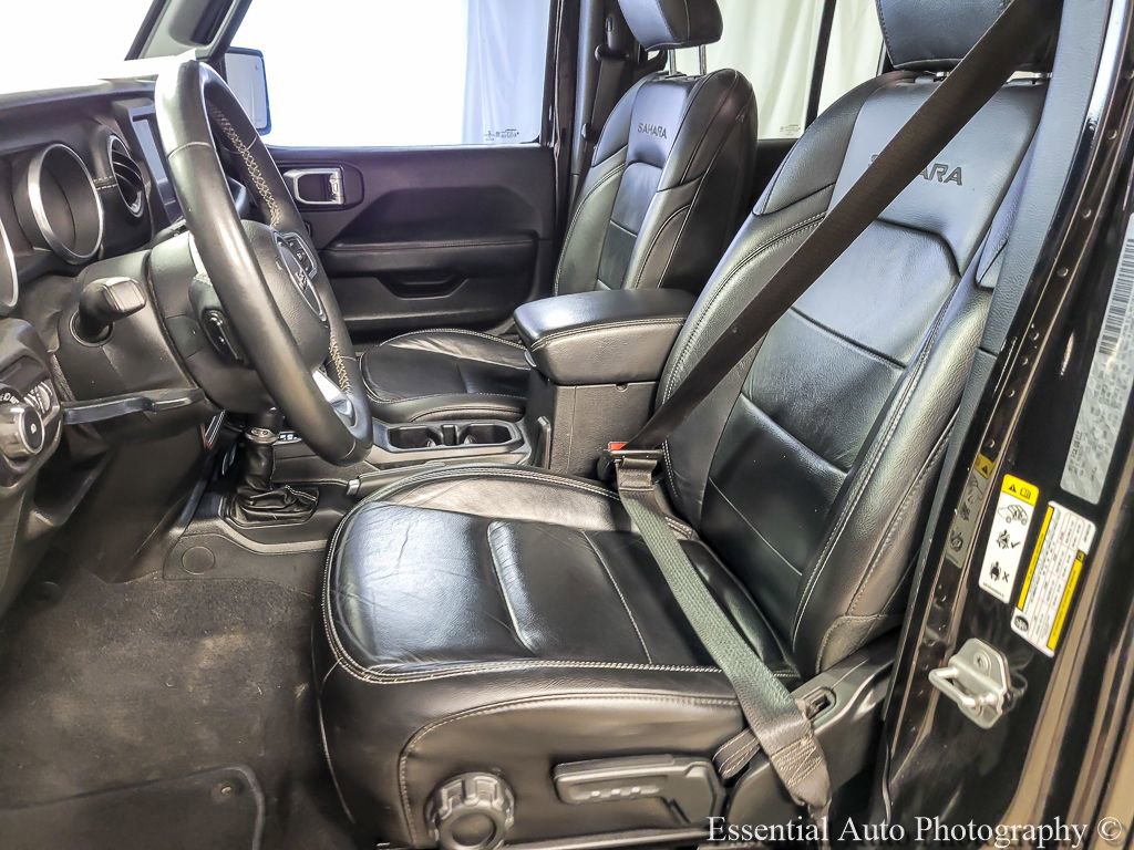 Used 2018 Jeep Wrangler Unlimited Sahara AWD/4WD image 8