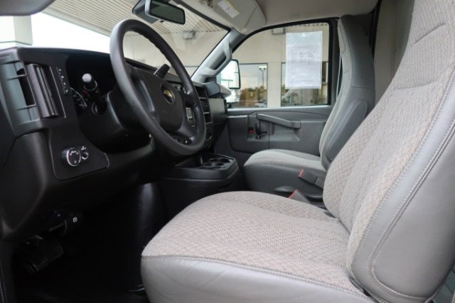 Used 2022 Chevrolet Express 3500 w/ Power Convenience Package image 8