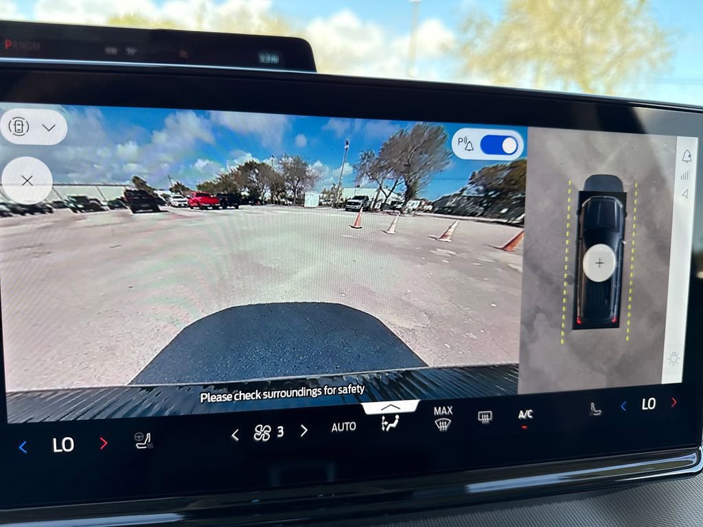 New 2026 Ford Expedition Active image 27