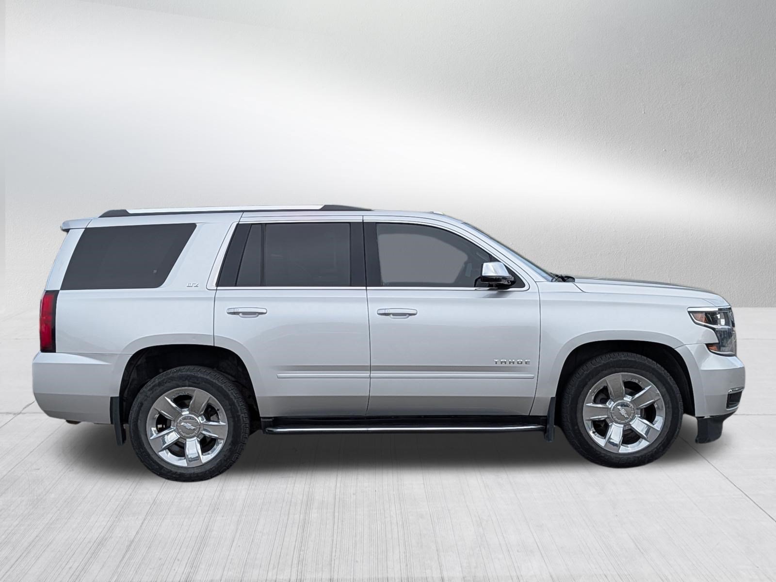 Used 2015 Chevrolet Tahoe LTZ AWD/4WD image 8